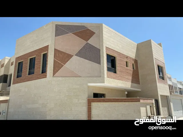 310 m2 4 Bedrooms Villa for Sale in Muharraq Arad