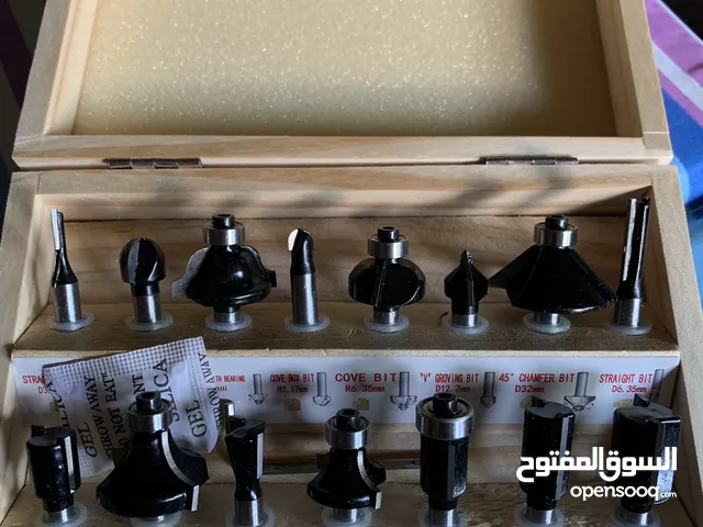 ديولت (ضرابات راوتر احترافي للبيع)