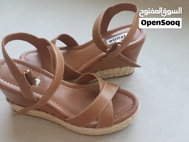 Size 38 Duane London