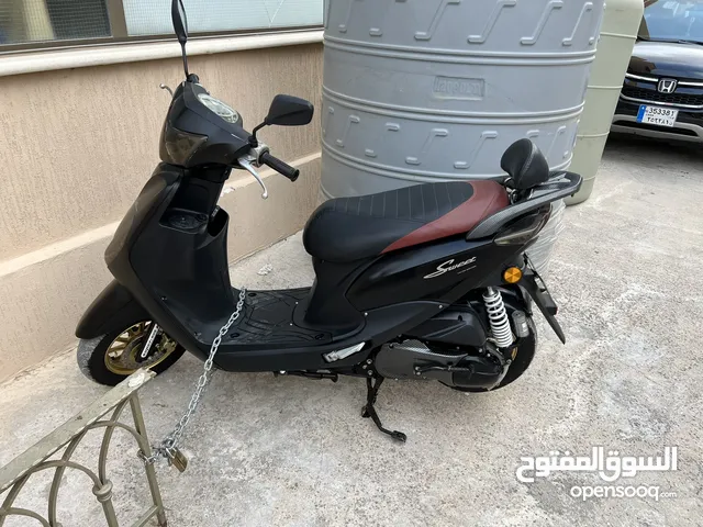 دراجة نارية للبيع