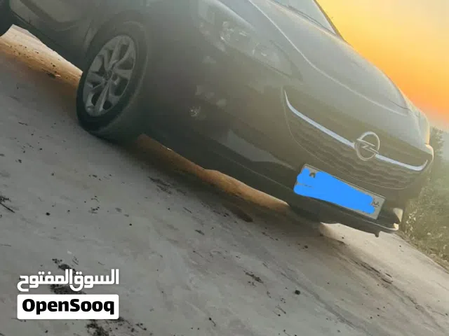 2015 أوبل كورسا Standard