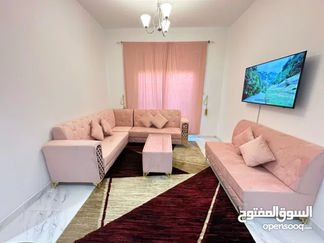 F3  /  للايجار الشهري في عجمان - الراشدية 3 - غرفة وصالة - فرش جديد - موقع حيوي - شامل جميع الفواتير