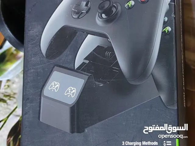 شاحن اكس بوكس مع بطاريات