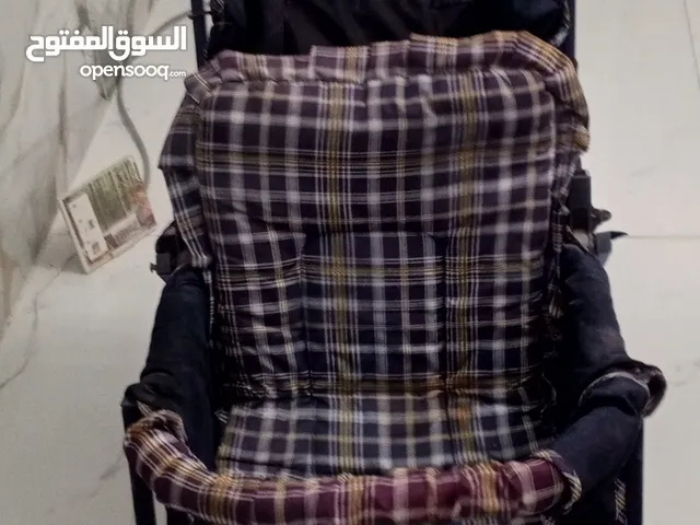 عرباية أطفال توأم شبه جديدة