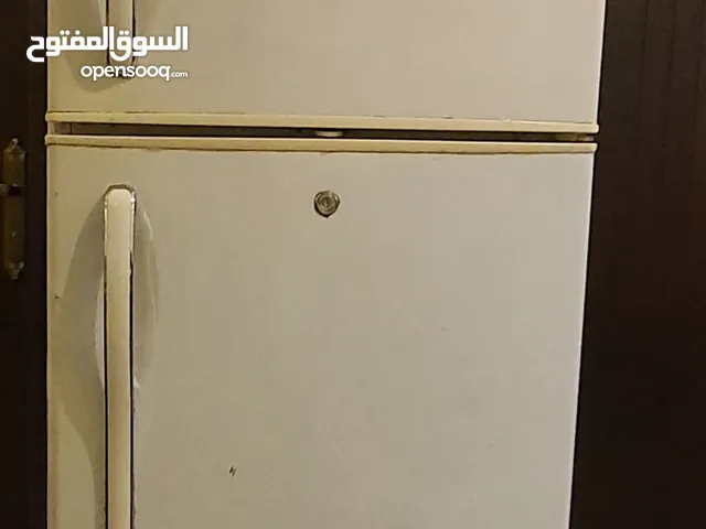 ثلاجة مستعملة للبيع المستعجل