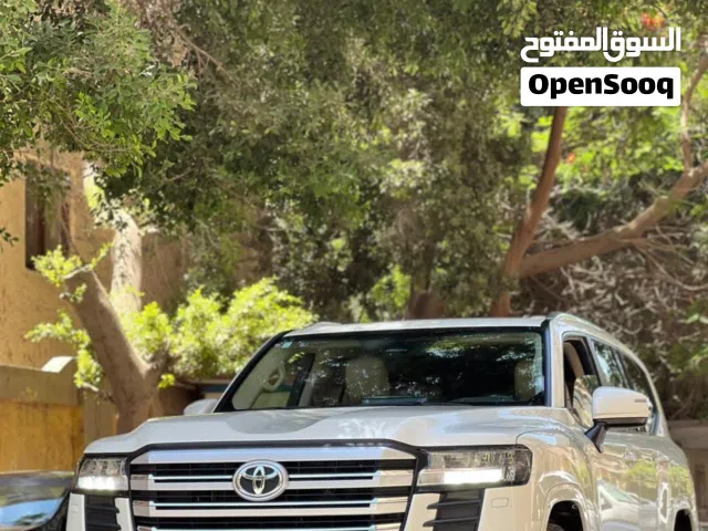 2022 تويوتا لاند كروزر VXR