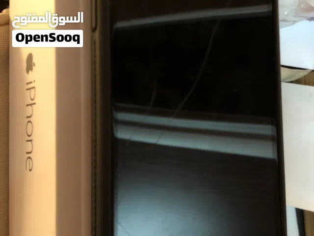 للبيع تلفونين ايفون 6 بلص و عادي مفتوحين من غير ايكلاود واحد معا علبه وثاني من غير علبه