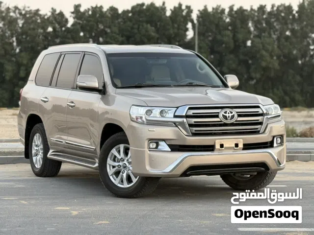 Toyota Land Cruiser 2017 model, GXR specifications, 8-cylinder engine, full option