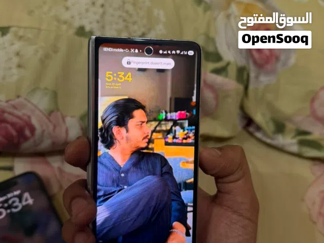 samsung fold 5 - 256gb