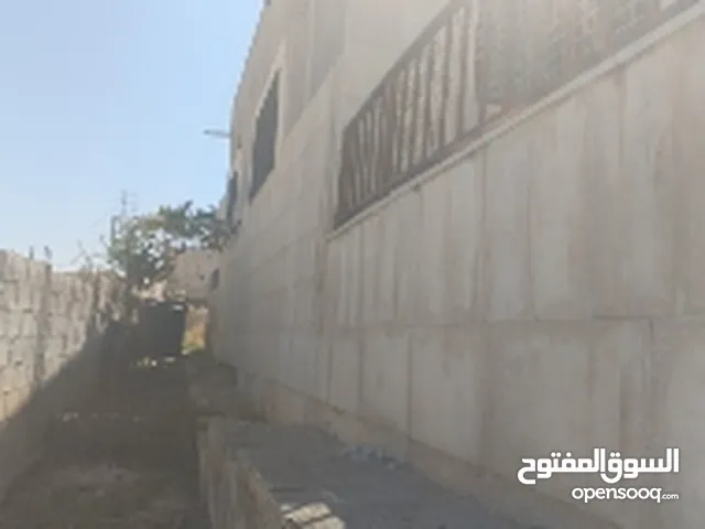 120m2 4 Bedrooms Townhouse for Sale in Zarqa Al Hashemieh