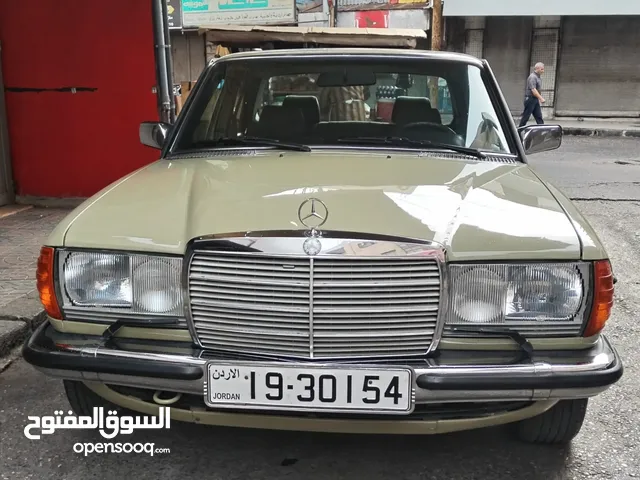 مرسيدس E200 موديل 1983 بحال الوكالة