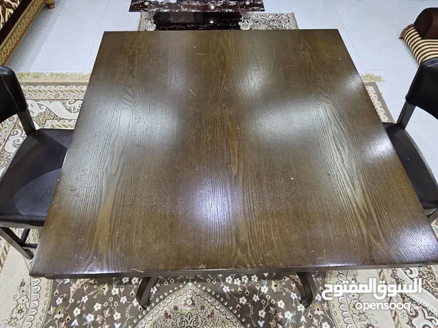 طاولة طعام خشب اصليه
