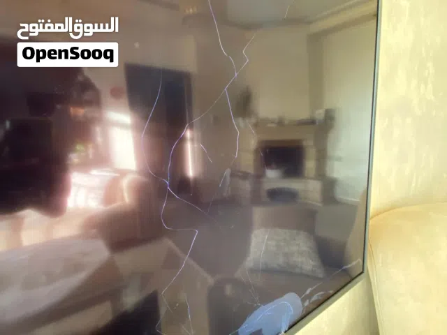شاشه تلفزيون LG مكسوره الشاشه تصلح قطع غيار داخليه