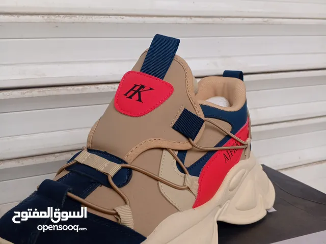 حذاء جيڤارا الصلي