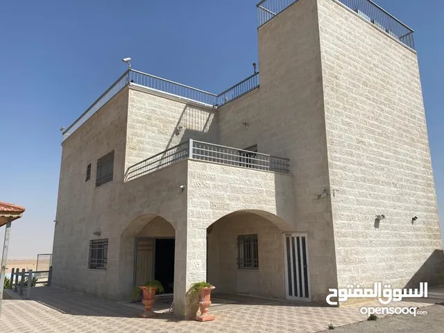 145 m2 More than 6 bedrooms Villa for Sale in Madaba Other