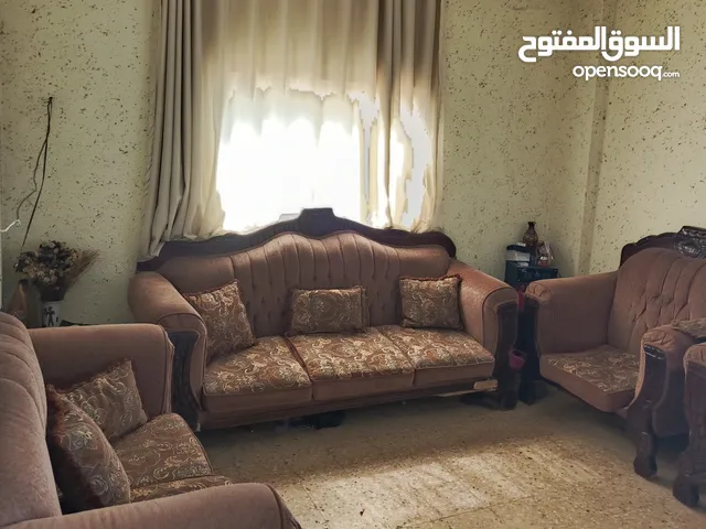 طقم كنب نظيف