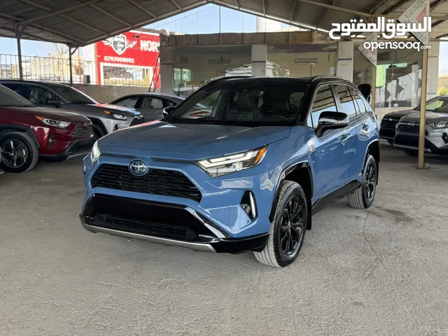 تويوتا راف فور ((2022)) XSE بلاك ايديشن، بطاريه ليثيوم، فل كامل، فورويل، حره، بسعر مغري..