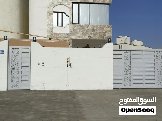 فيلا من توين فيلا للبيع المعبيلة الثامنة مباشرة من المالك