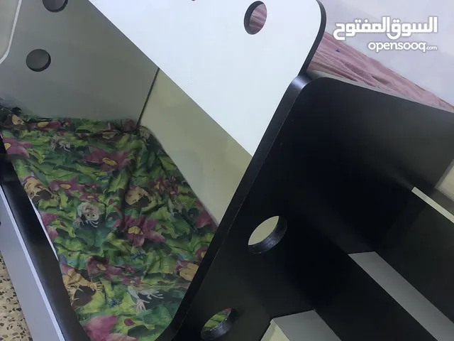 تخت اطفال طابقين ( تفصيل) بحالة ممتازة مع الفرشات