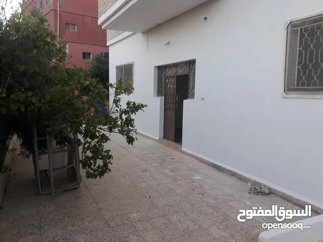 100m2 3 Bedrooms Apartments for Rent in Salt Other