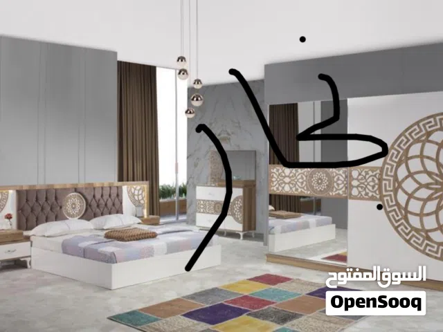 نجار لفتح وشد الغرف