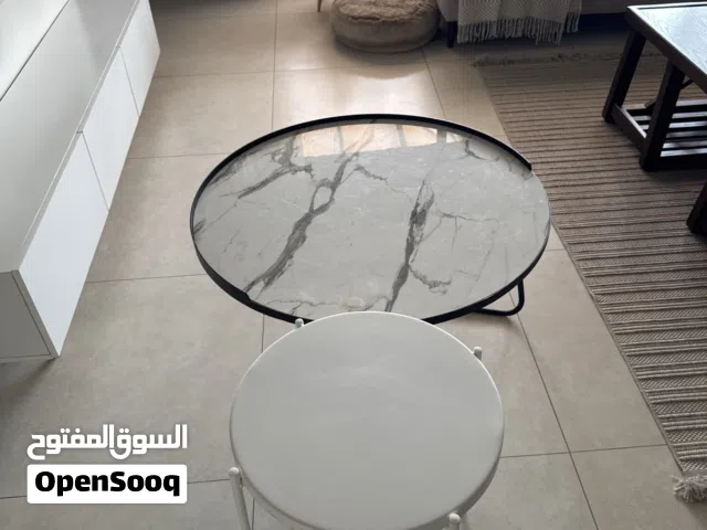 طاولة + خزانة للبيع