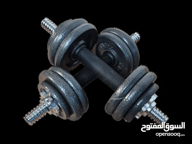 طقم دمبلص 15 كليو الاستخدامات: تمرين عضلات الذراعين، الأكتاف، الصدر، والظهر. أداء تمارين القوة