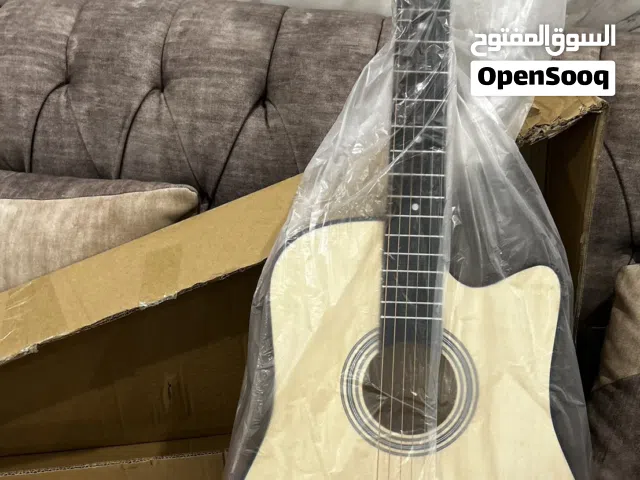 للبيع جيتار جديد غير مستخدم بالكرتون New Guitar