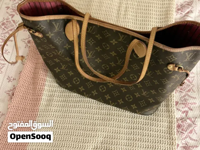 Authentic Louis Vuitton Neverfull MM.
