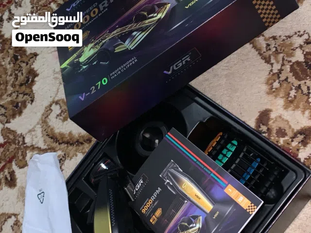 السلام عليكم موجود ماكينة حلاقة نوع VGRشحن ربي يبارك جديدة سفار بي كامل ملحقاته بي الباكوا