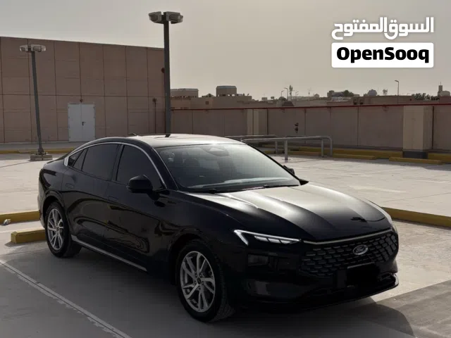 فورد تورس 2023 فئه ترند