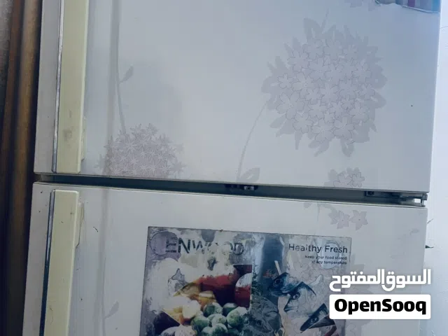 ثلاجه ماركة كينود 18 حجمها بلاديه عيبها موضح بالصوره