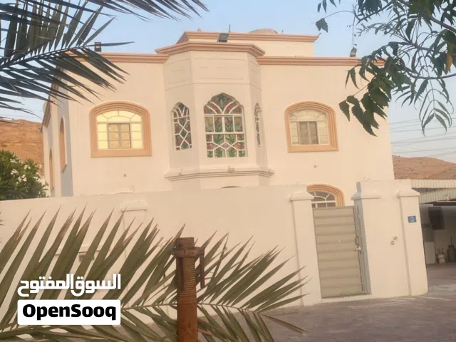 فرصه بيت طابقين للسكن والاستثمار يوجد بالمنزل ملحق مؤجر 350 ريال