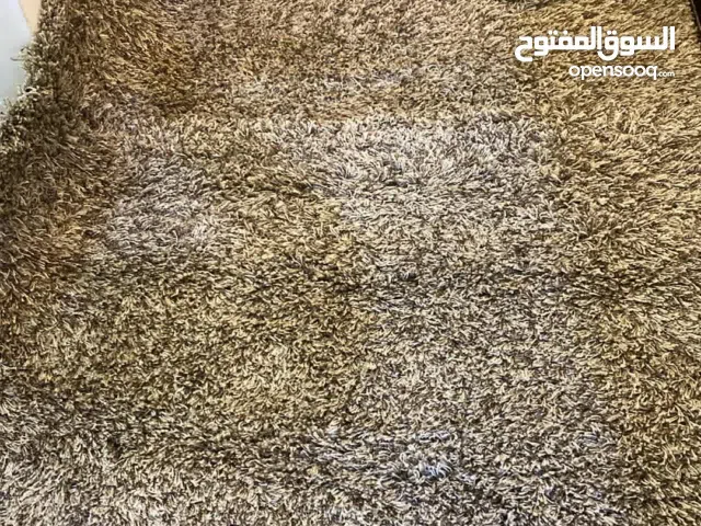 سجادة نافر لون مميز