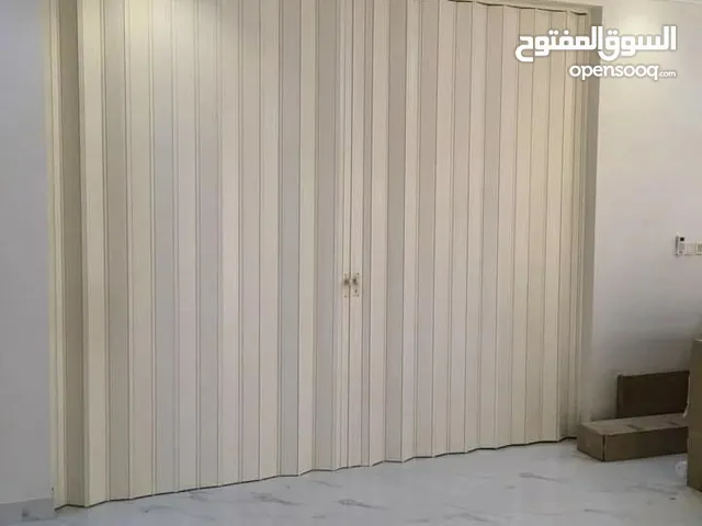 مصنع سرايا لتفصيل الابواب اكورديون بلاستيك وجلد