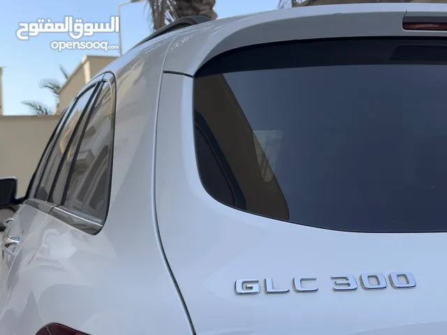 مرسيدس GLC300 موديل 2018 Black Edition