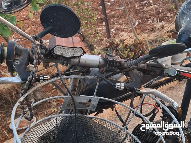 دراجه هوائيه معدل عليها ماتور بانزين c 80