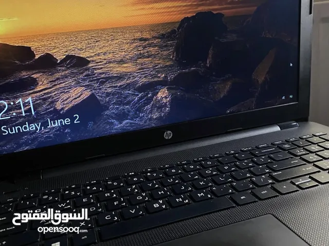 لابتوب hp لون أسود نصيف جدا استعمال خفيف