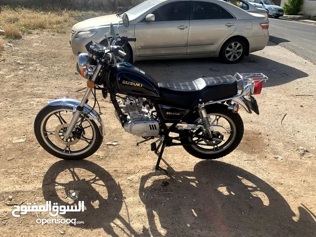 دراجة سوزوكي GN125