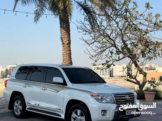 Toyota Land Cruiser 2010 in Central Governorate