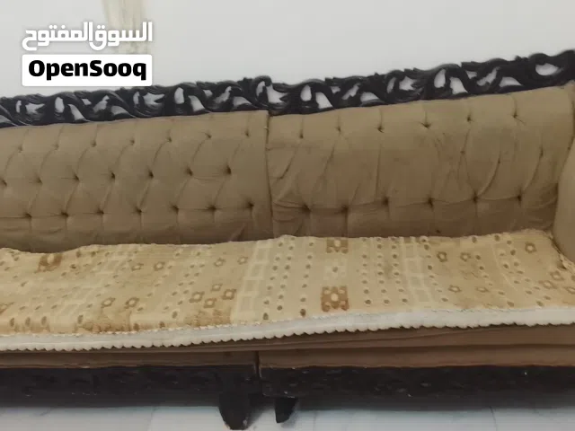 طخم ملكي كويتي كلش قوي قنفتين كبار وكراسي ثنين طخم بس مندرمالته يحتاج دوشمه اوتلبيسه يتخله مابي شي