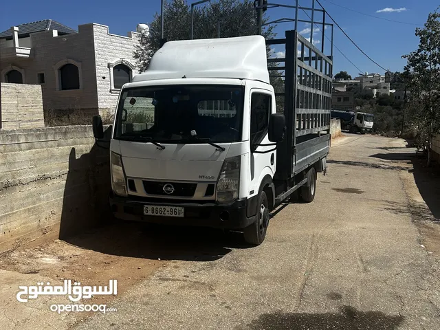 نيسان NT400