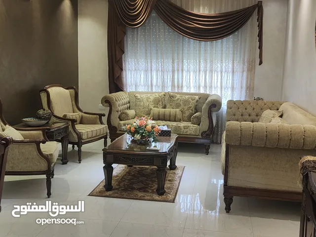 210 m2 3 Bedrooms Apartments for Rent in Amman Jubaiha