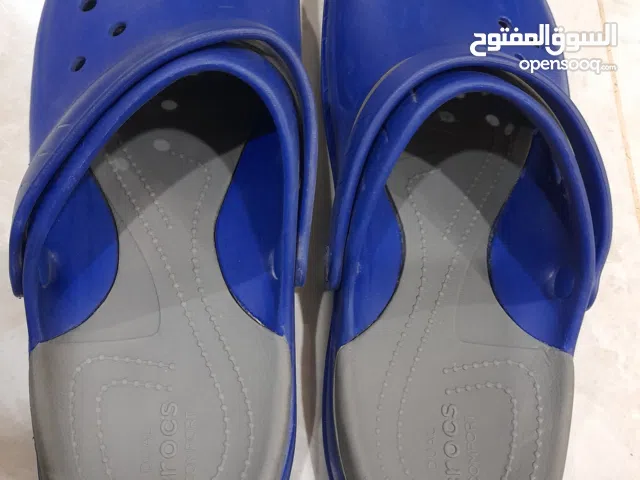 للبيع نعال كروكس بحاله جيده جدا القياس 47  السعر 6 دنانير