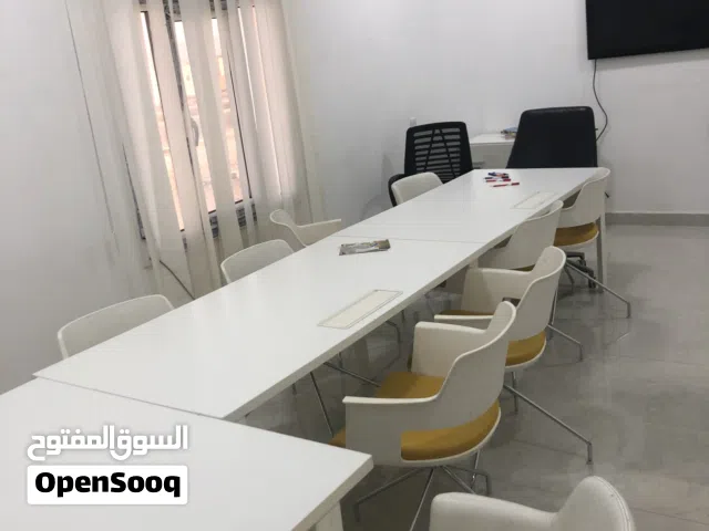 طاولت اجتماعات