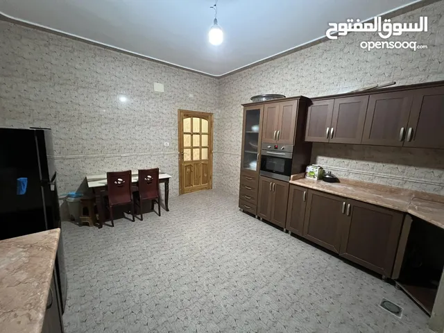 180 m2 4 Bedrooms Townhouse for Rent in Misrata Other