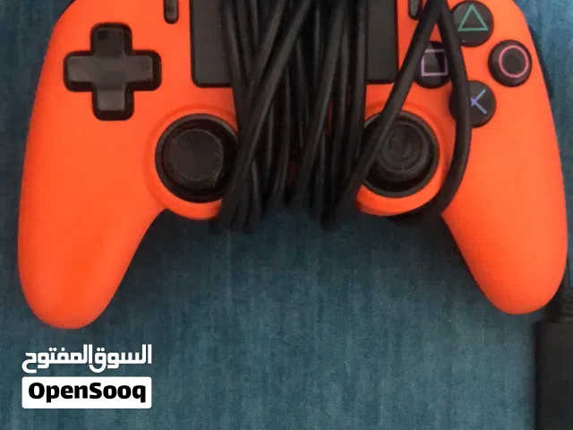 ثلاث يدات  حق سوني فور شغالات بدون مشاكل (الوصف مهم )