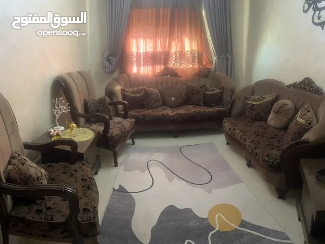 طقم كنب للبيع استعمال جدا خفيف