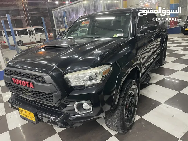 Toyota Tacoma 2018 in Dhofar