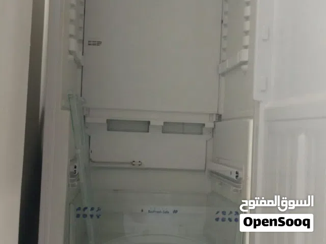 ثلاجة نظام فريزر سفلي ديجيتال - كاملة الرفوف والأدراج بحالة ممتازة
